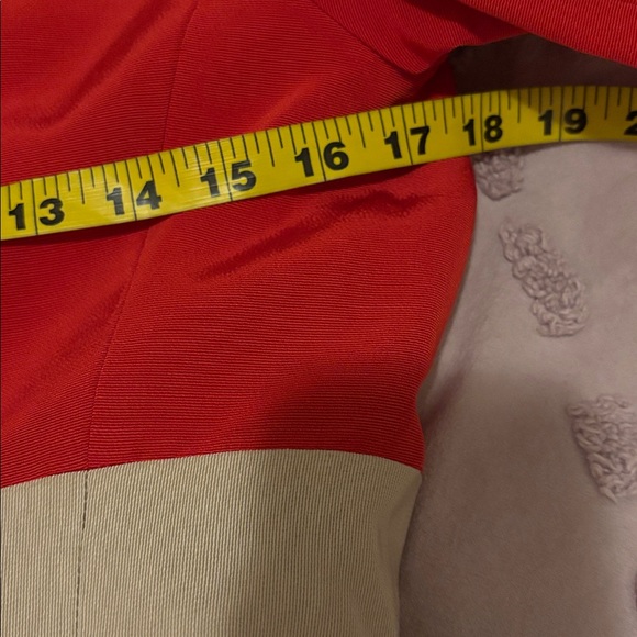 ♥️Final Sale ♥️GUCCI red with beige border jacket outer pockets &round neck - Picture 10 of 10